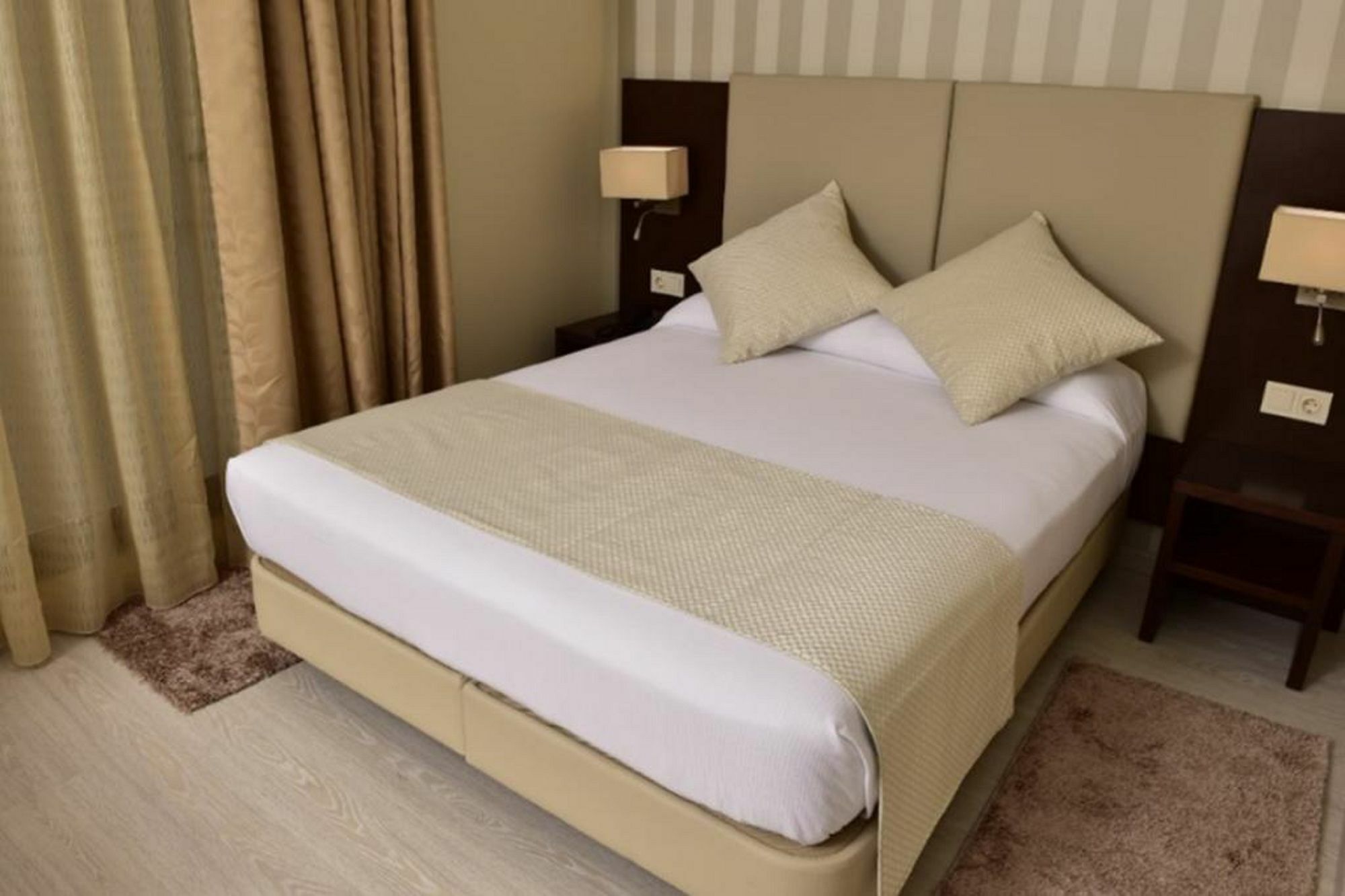 Az Hotels زرالدة المظهر الخارجي الصورة