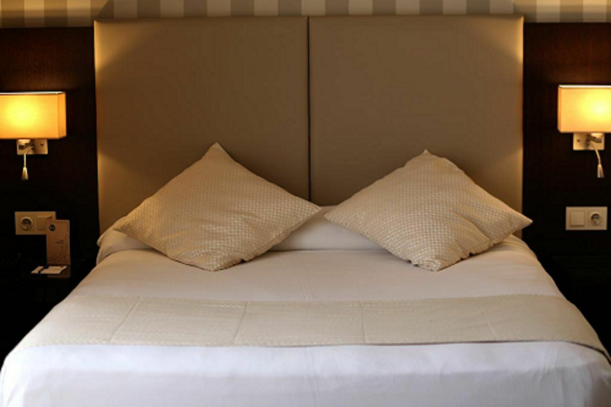 Az Hotels زرالدة المظهر الخارجي الصورة